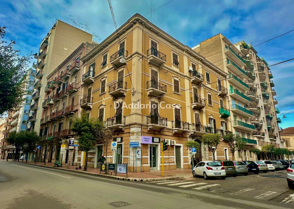 Appartamenti quadrivani quadrilocale in vendita  via NITTI 4, Taranto, località Borgo