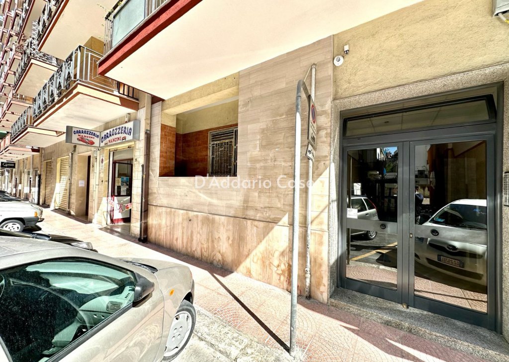 Appartamenti Trivani trilocale in vendita  110 m², Taranto, località Italia/Montegranaro