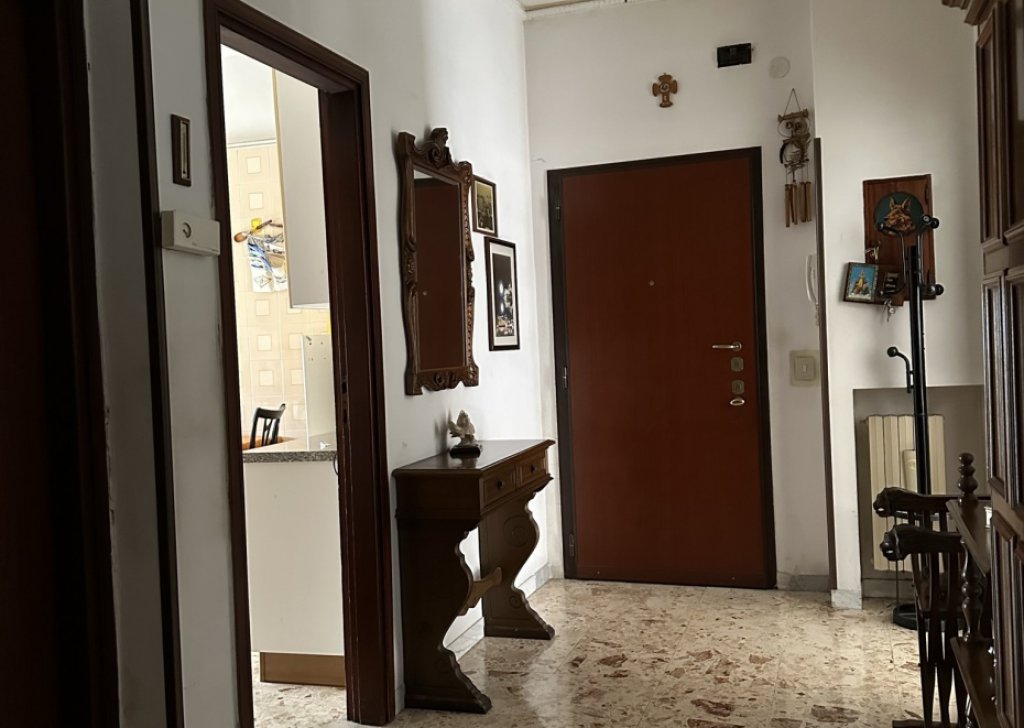 Sale Three-room apartments Taranto - TRIVANI - VIA VENETO WITH PARKING SPACE Locality 