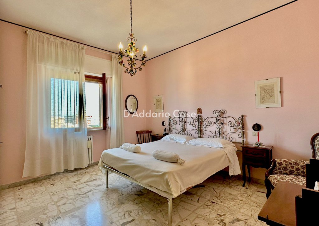Sale Three-room apartments Taranto - VIA LUCANIA-SEA VIEW Locality 