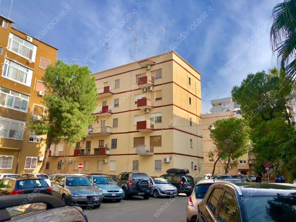  taranto vendita quart: tre carrare/battisti d