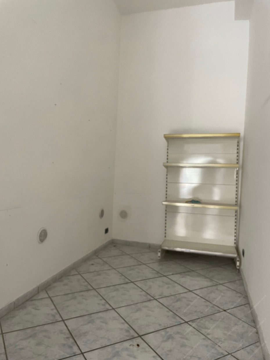 Locale Commerciale Taranto TA1233325